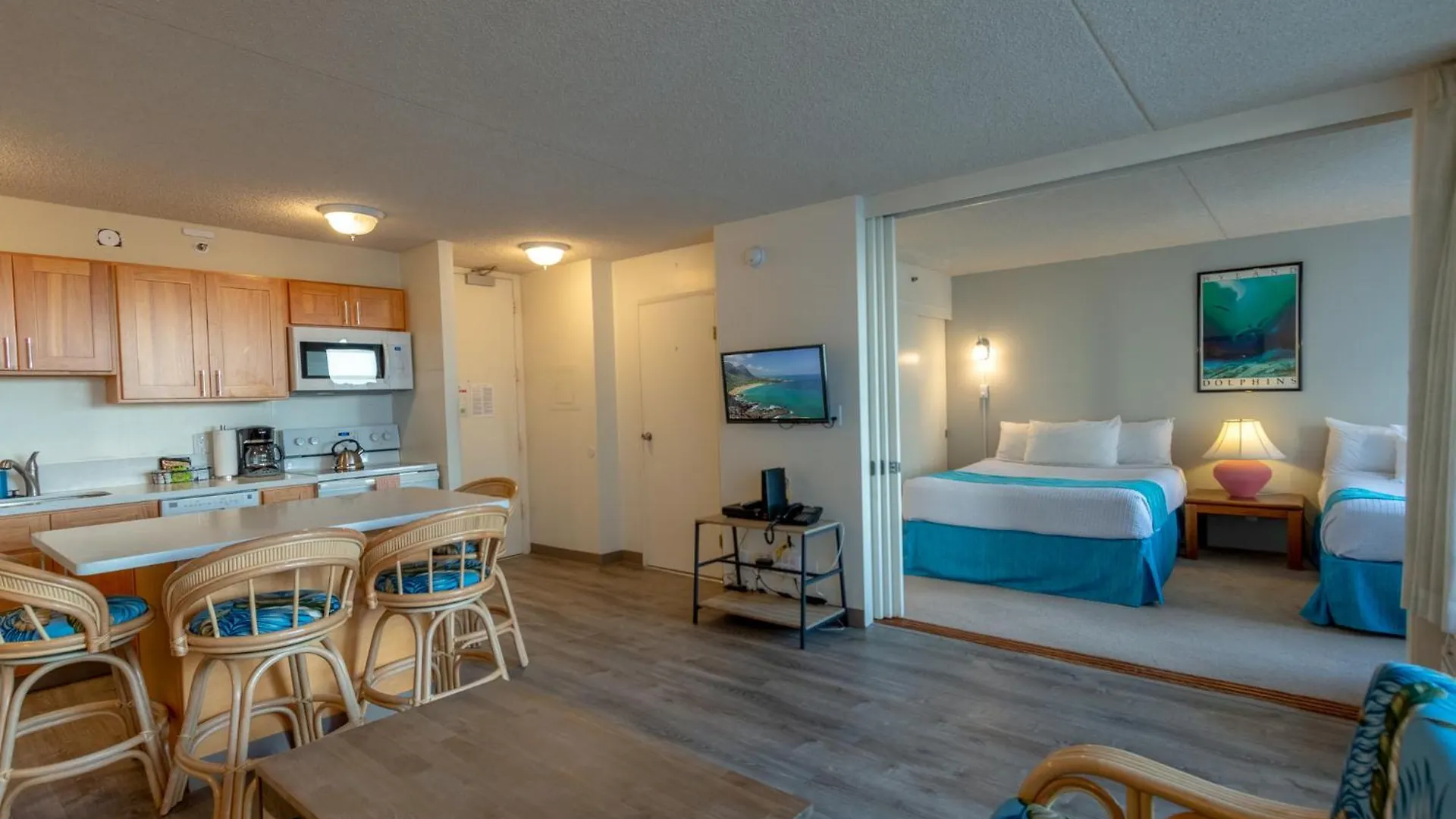 公寓 Spacious & Affordable Waikiki Getaway - Perfect For Families & Groups, Near Beach Includes Free Parking 檀香山